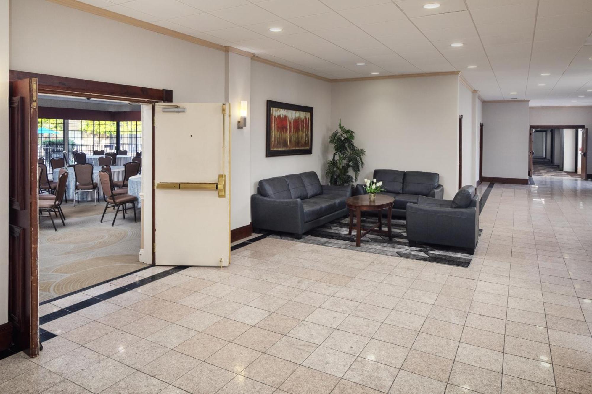Wyndham Tucson Airport Hotel & Conference Center Buitenkant foto