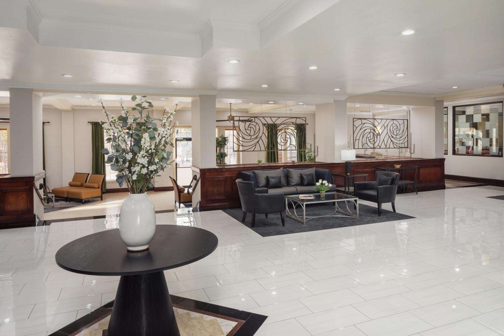 Wyndham Tucson Airport Hotel & Conference Center Buitenkant foto